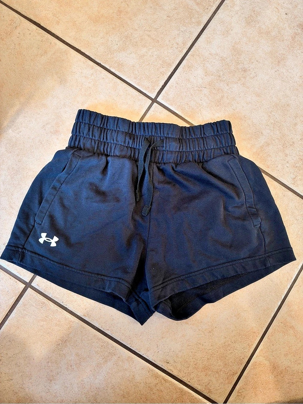 Under Armour Black Athletic Shorts Like New